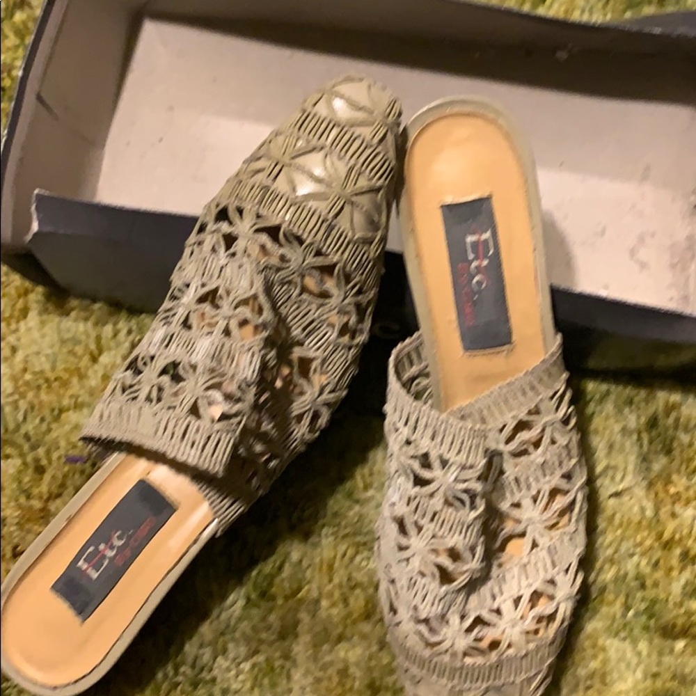 Shoes - Picture 2 of 2